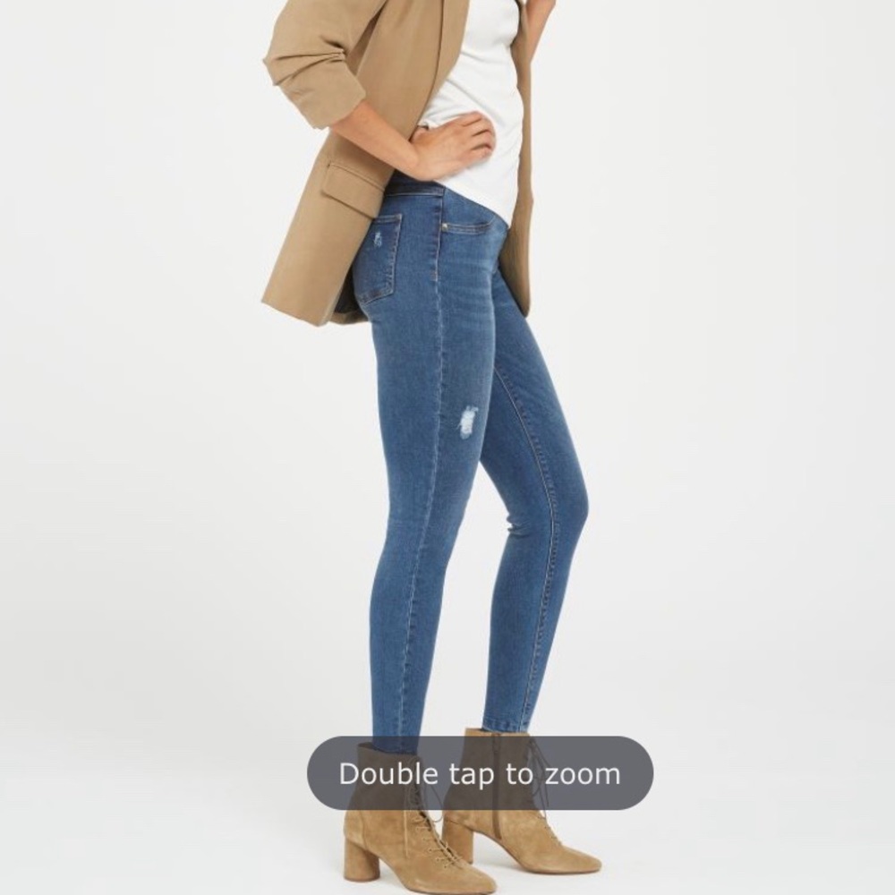 NEW SPANX Distressed Ankle Jeans (Medium Petite)